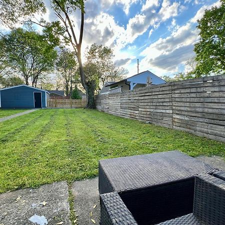 Modern Style Home Near Dt Indy & Major Attractions インディアナポリス エクステリア 写真