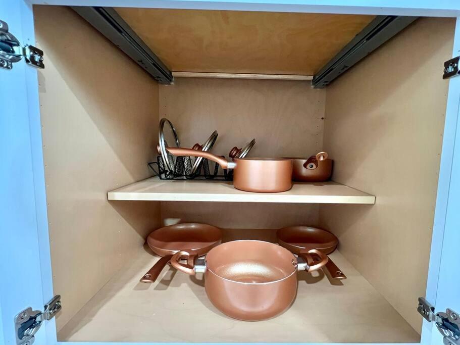 Modern Style Home Near Dt Indy & Major Attractions インディアナポリス エクステリア 写真
