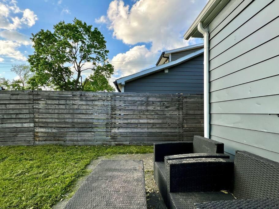 Modern Style Home Near Dt Indy & Major Attractions インディアナポリス エクステリア 写真