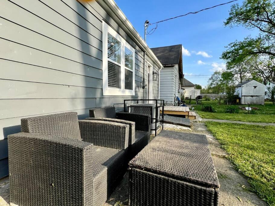 Modern Style Home Near Dt Indy & Major Attractions インディアナポリス エクステリア 写真